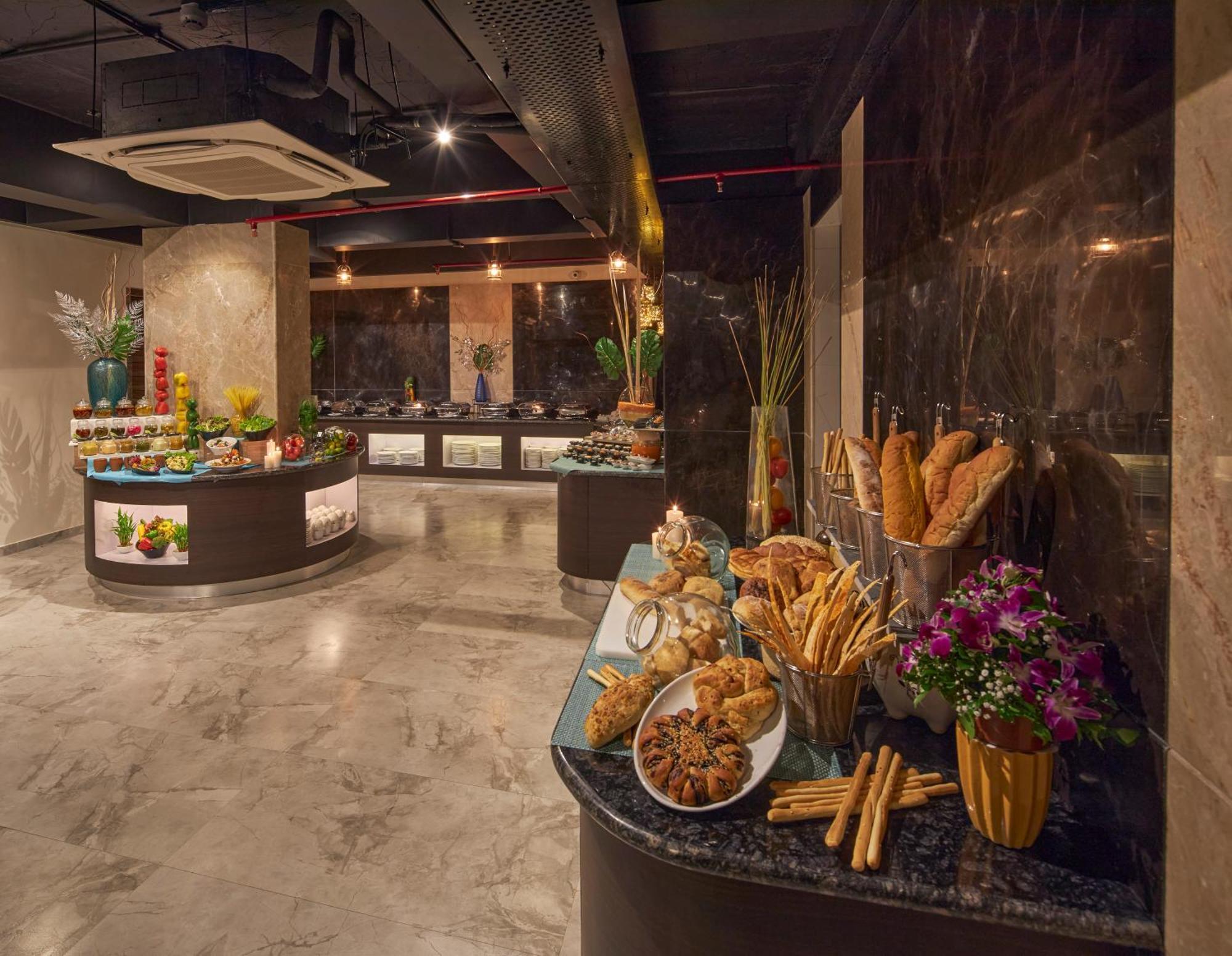 Regenta Central Imperial Candolim Goa Екстер'єр фото